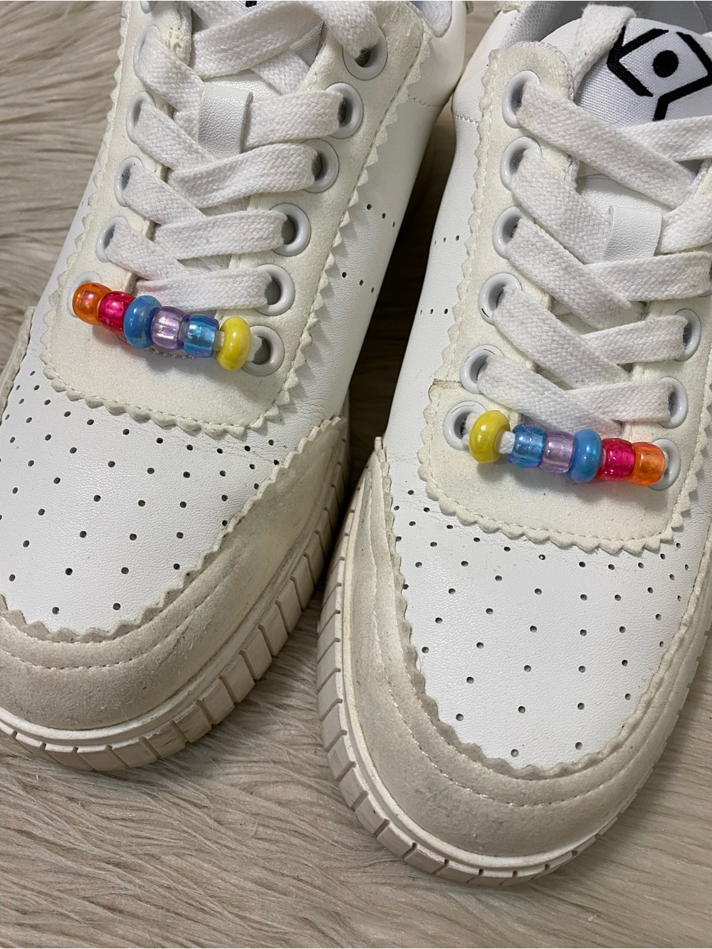 Katy Perry Skater Bead Sneakers Optic White Rainbow Beaded Laces Platform 7 - Picture 5 of 10